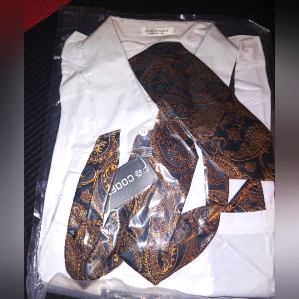 Men's white long sleeve dress Shirt